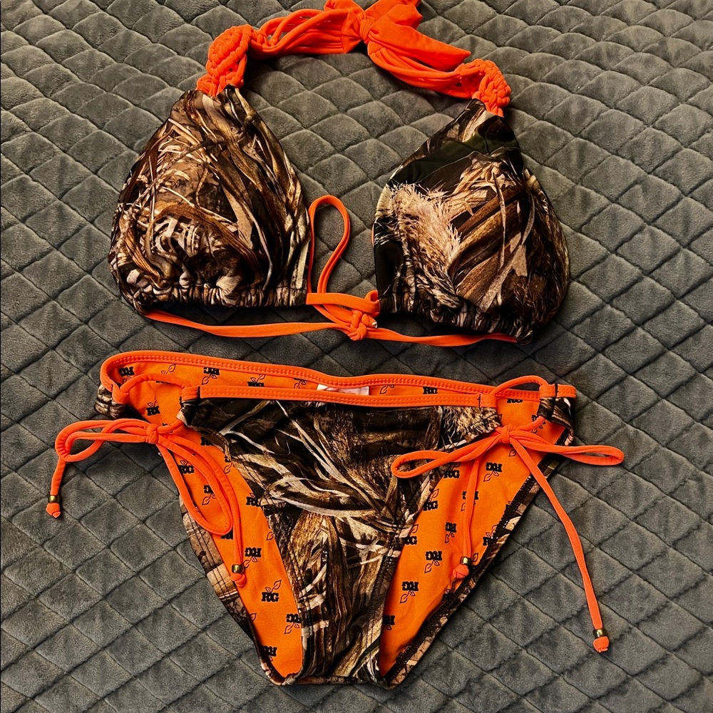 Real tree Girl Bikini. Camp Hunters Size S/XL